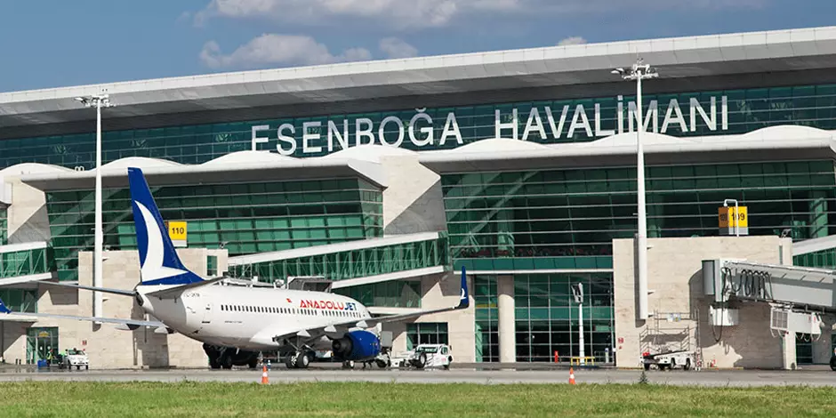 Esenboğa (ESB) terminali önünde kalkış hazırlığında VIP özel jet