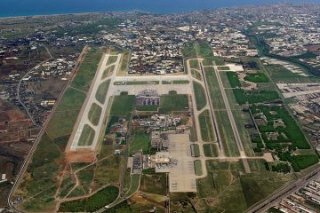 Antalya Havalimanı’nda (AYT) apron üzerinde bekleyen özel jet